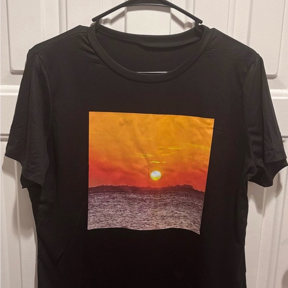 Black Sunset Graphic Women's Top - Picture 2 of 3
